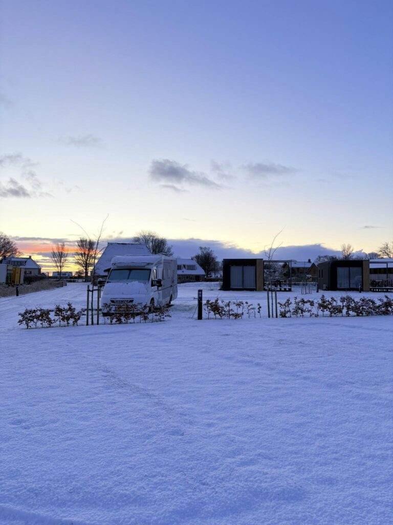 camperplaats_chalets_overnachting_noordwest_friesland_leeuwarden_menaam_04